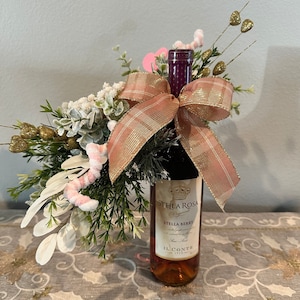 Valentine&#39;s Wine Bottle Bouquet, Wine Bottle Decor, Bottle Bouquet, Table Decor