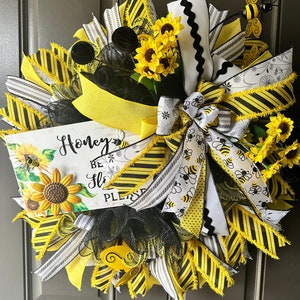 Summer Wreath for your front door, Summer Bee Wreath, Spring Wreath, Everyday Wreath