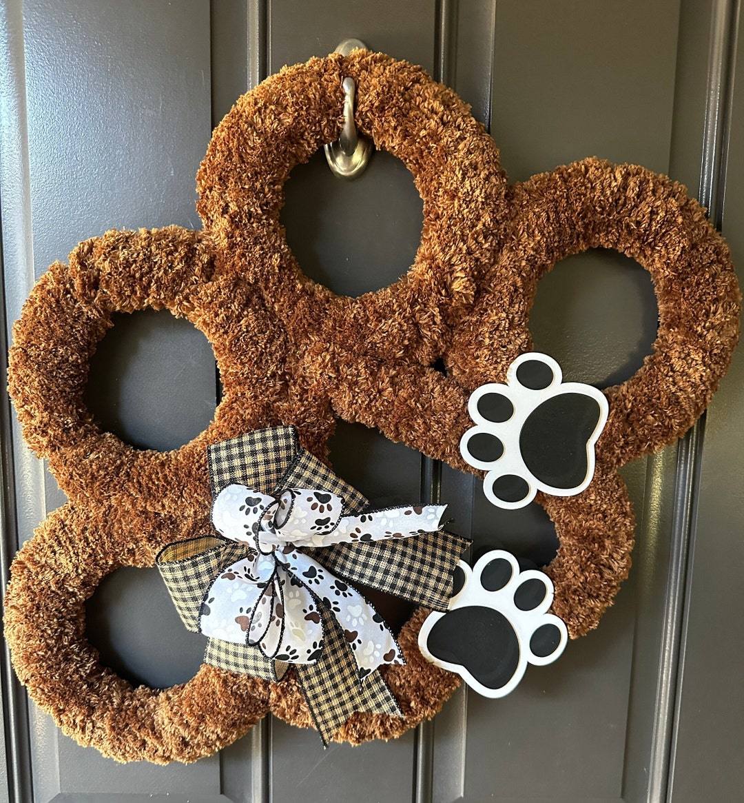 Dog Wreath, Dog Paw Wreath, Dog Door Decor, All Year Long Wreath, Brown