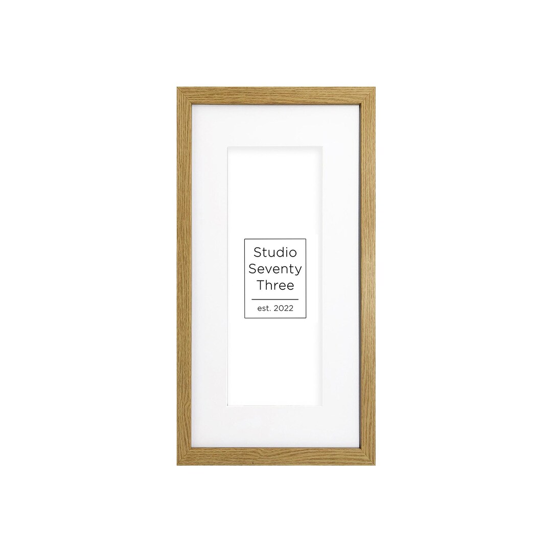 Oak Effect Photo Frame: 16x9