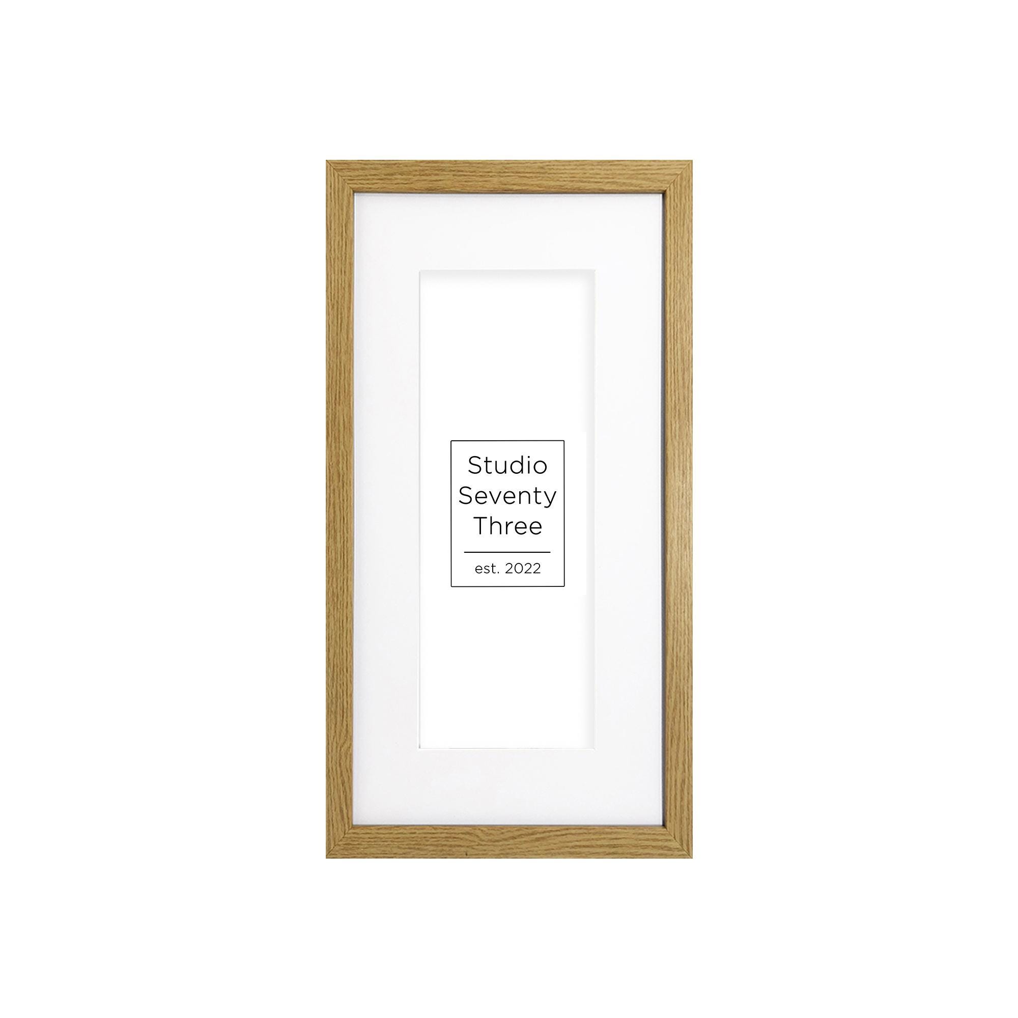 Oak Effect Photo Frame: 16x9