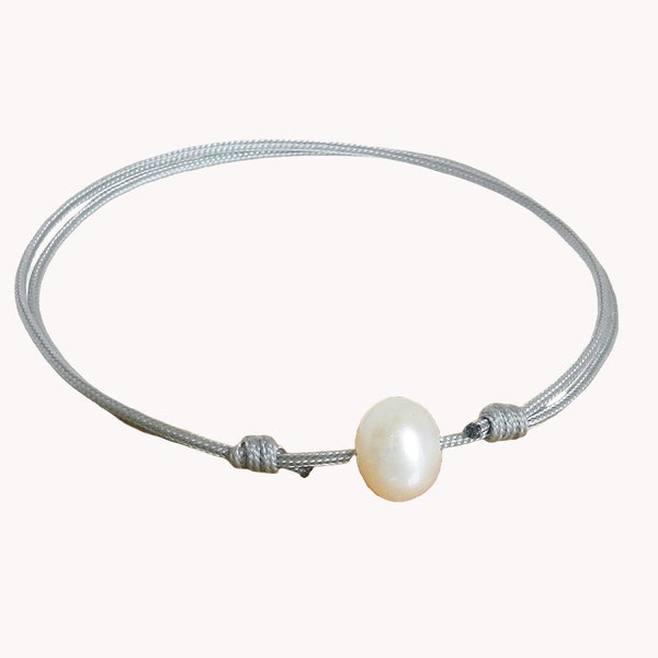 Bracelet femme perle de culture véritable sur cordon gris