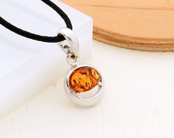 Pendentif en ambre et argent