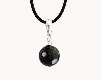 Cape Verde pendant black ball Conta di Ojo mounted on silver