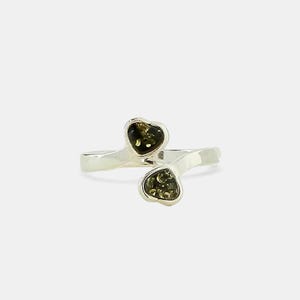 Hartring in zilver en echte groene barnsteen