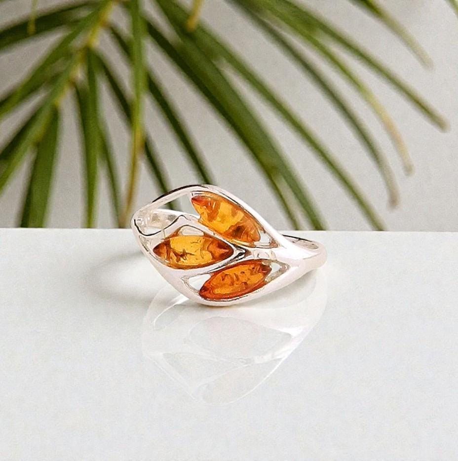 Bague En Argent Massif Avec Cabochon D'ambre Foncé Et Feuille - Taille 52, Occasion