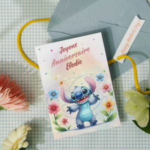 Carte joyeux anniversaire, carte prénom personnalisable stitch, carte thème stitch fleurs, Bonne fête... 画像 4