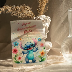 Carte joyeux anniversaire, carte prénom personnalisable stitch, carte thème stitch fleurs, Bonne fête... 画像 5