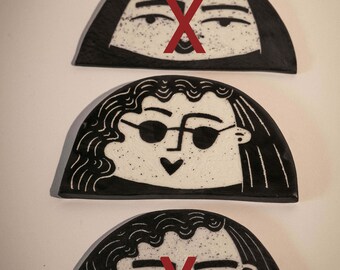 Porcelain wall decoration - Black sgraffito + Enamel