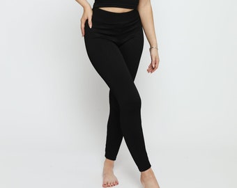 Leggings listradas pretas texturizadas: calças de ioga de mistura de algodão macio