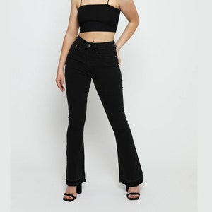 Women Frayed Hem Flare Denim Black Wash Jeans | Trendy and Flattering Jeans  | New Jeans | Fit & Flare Jeans | Holiday Jeans