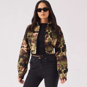 Damen Retro Militär Stil Jeansjacke | Vintage Camo Jacke | Frauen Militär Jacke | Jeansjacke | Kurze Jeansjacke | Geschenk für Sie