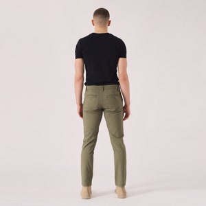 Pantaloni chino vintage Pantaloni elasticizzati casual da uomo Pantaloni chino comodi da uomo regolari Verde chiaro immagine 3