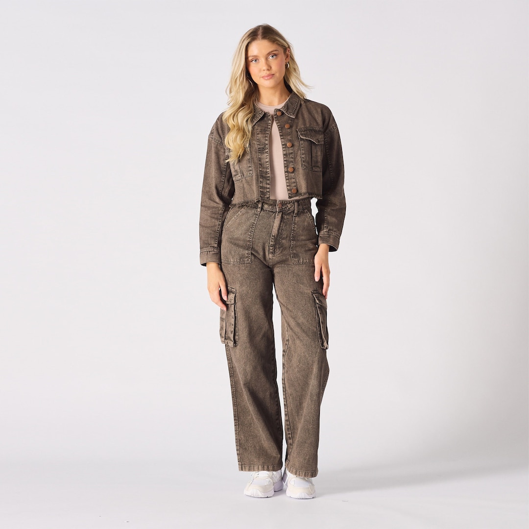Women's Straight Leg Cargo Jeans with Multiple Pockets Ideal for Summer main image 0
