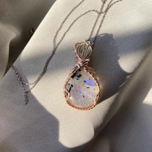 moonstone handmade wire-wrapped pendant | Moonstone Pendant | Wire Wrapped Jewelry | Handmade Jewelry | Necklace | Gemstone Jewelry |