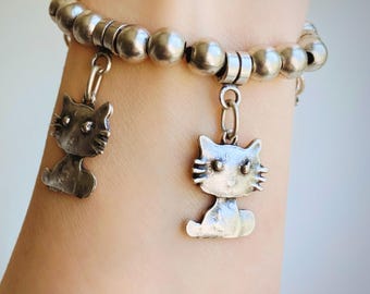 Playful Cat Charm Bracelet, Silver Cat Bracelet for Women, Cat Lover Jewelry Cat Mom Bracelet, Lucky Charm Jewelry for Animal Lovers Gifts