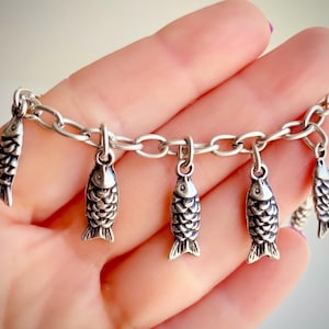 Fish Charm Bracelet Silver Fish Bracelet for Women Charm Dainty Bracelet Silver Animal Jewelry Lucky Bracelet Adjustable Unique Gift