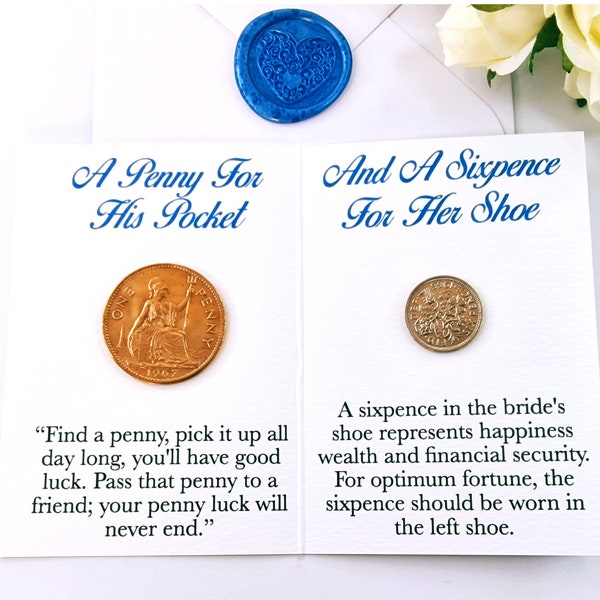 Braut-Hochzeitsmünzen auf Karte Englisches glückliches Brautpaar, Penny für seine Tasche und Sixpence für ihren Schuh Etwas Altes, Neues, Geliehenes Blau