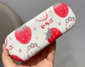 Kawaii Hard Clamshell Glasses Case Cute Printed Strawberry Glasses Storage, 16 x 7 x 4 cm