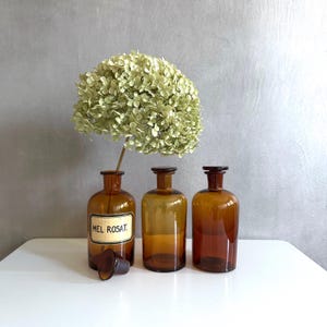 Set of 3 vintage apothecary bottles, pharmacy glass, glass bottle, laboratory vessel, 500ml