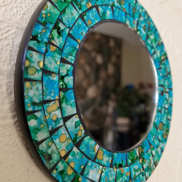 Miroir de commerce équitable fait main en mosaïque de différentes couleurs