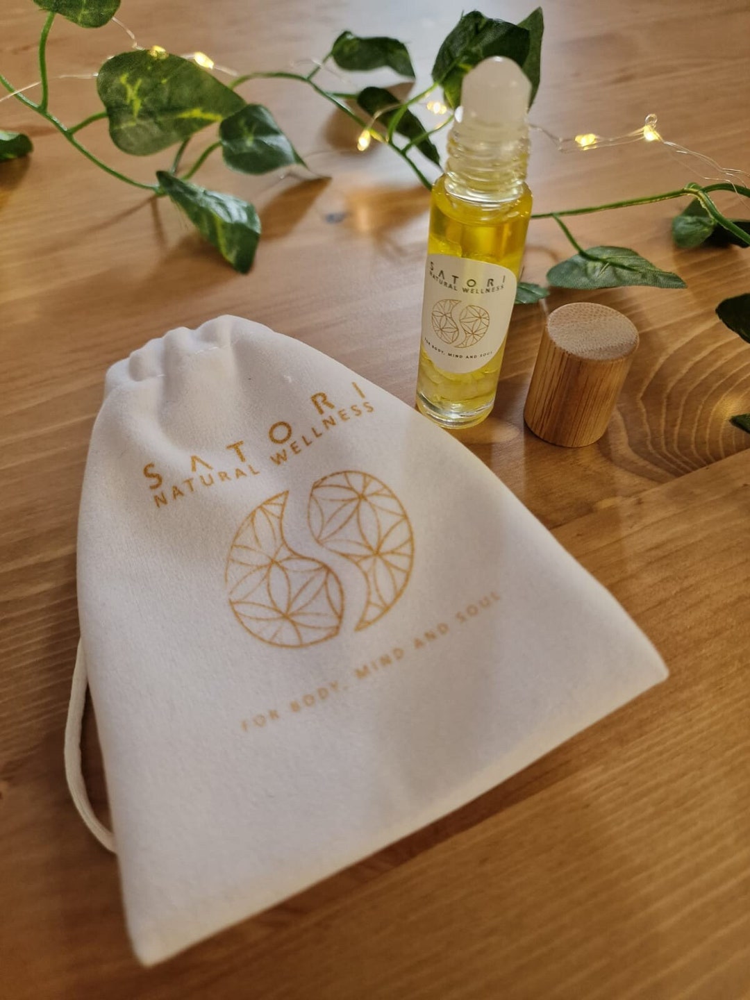 Feminine Essential Oil Blend With Rose Quartz Pulse Point Roller