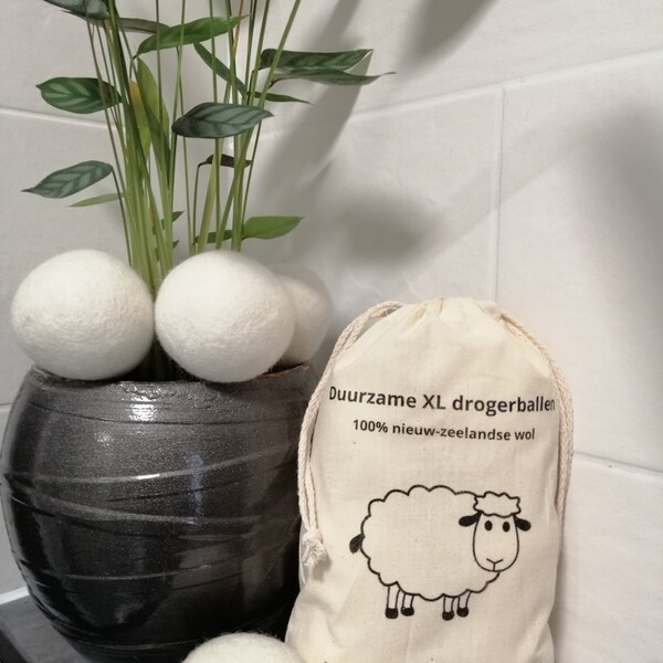 Reusable XL dryer balls - New Zealand wool dryer balls - 6 XL dryer balls