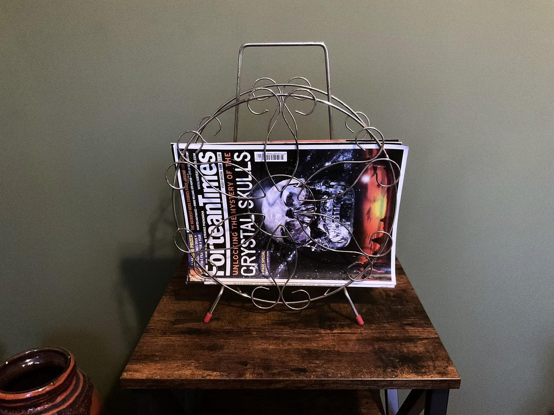 Mid-century 1960s Retro Sputnik Gold Metal Circular Magazine Rack With ...