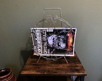 Mid-Century 1960s Retro Sputnik Gold Metal Circular Magazine Rack with Red Feet