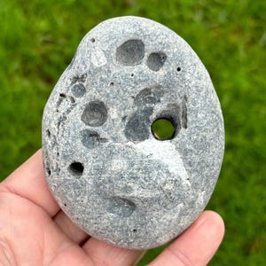Irish Hag Stone No 5 Odin Fairy stone Witch stone Holey Stone Adder stone Protection Healing spiritual sacred stone Wiccan protection Luck