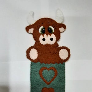 Felt Highland Cow Bookmark, Handmade Bookmarks, Highland Cow Gifts, Book lovers Gifts, kids Bookmarks, animal Bookmarks, Bookworm Gifts.