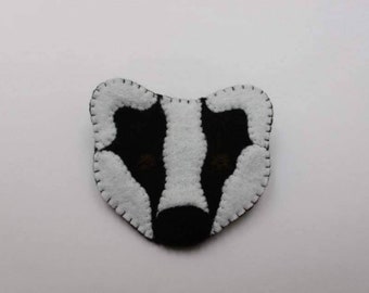 Felt Badger Brooch, Handmade brooches, Animal Brooch, Gifts for Badger lovers, Felt animals, Felt animal Gifts, Badger pin badge