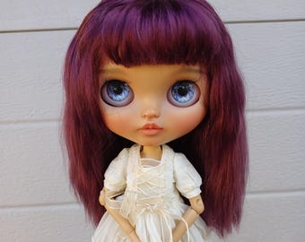 F569 Blythe HÅRBOTTEN TBL och RBL medellångt rakt hår med lugg auberginefärgad angoraget Blythe dockperuk Reroot hårbotten mohair