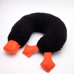 black travel pillow, duck