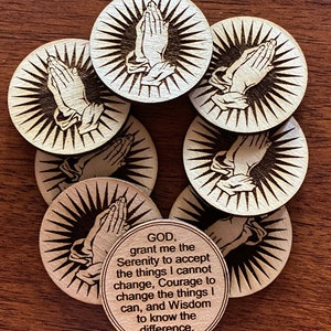 Moneda de oración Ficha de madera grabada con láser personalizada con ambos lados grabados con láser con su diseño especializado.