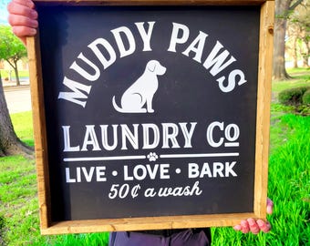 Letrero de Muddy Paws Laundry Co.: Letrero de lavandería para perros de estilo rústico