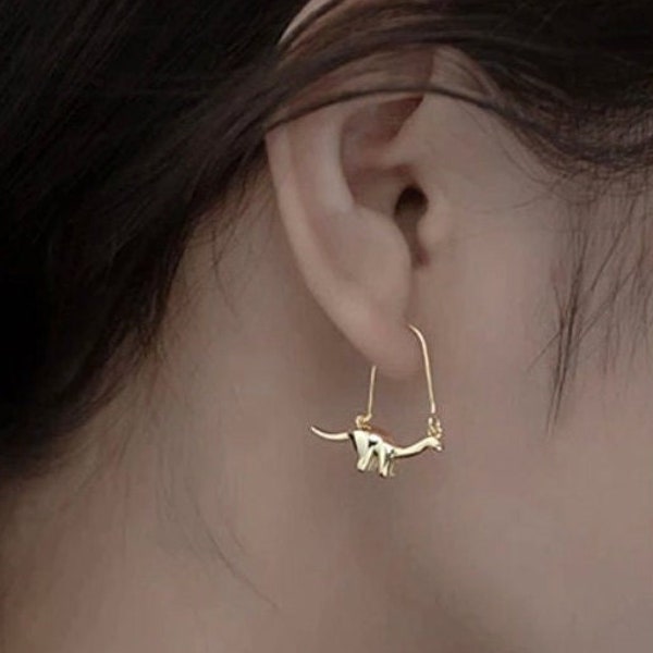 Cool golden dinosaur earrings, stainless steel, 24k gold plated, classically minimalist