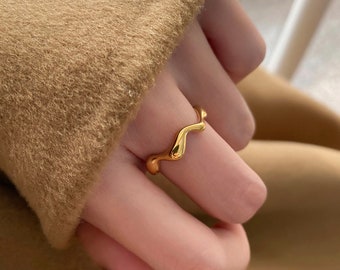 Minimalist stylischer  Ring • Gold filled • Modern gearbeitet • Sehr stylisch• Perfektes Geschenk für Sie •