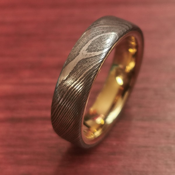 Damascus steel ring with gold plated tungsten core