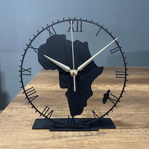 Reloj de sobremesa de metal con mapa de África, reloj de sobremesa 3D negro, decoración del hogar africano, reloj decorativo de metal, decoración de oficina, reloj de sobremesa moderno de metal.