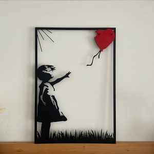 BANKSY Balloon Girl Metal Wall Art, Banksy Girl con globo, gran arte de graffiti Banksy, decoración moderna de la pared para la sala de estar, decoración del hogar imagen 1