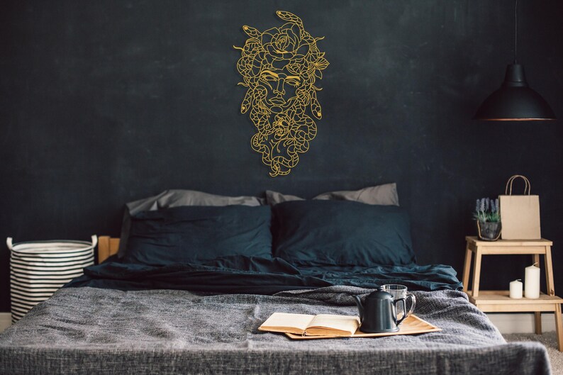 Arte de pared de metal de Medusa, decoración de cabeza de Medusa de la mitología griega, arte de pared mítico, diseño de interiores para sala de estar, arte de pared de gran tamaño, decoración única para el hogar Gold