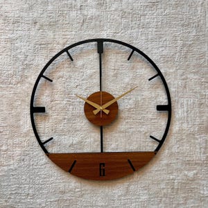 Metalen houten wandklok, moderne wandklok, decor stille klok, minimalistische bohoklok, houten boerderijklok, grote houten wandklok cadeau