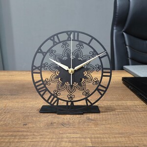 Relógio de mesa clássico para escritório, relógio de mesa em metal, relógio de estilo meados do século, relógio para escritório em casa, relógio silencioso de prateleira, presente para casa nova, presente para negócios