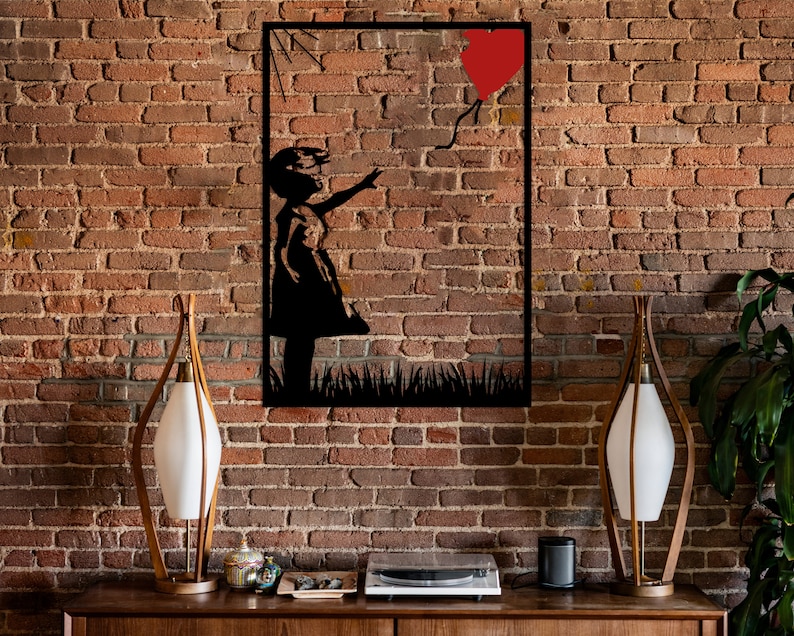 BANKSY Balloon Girl Metal Wall Art, Banksy Girl con globo, gran arte de graffiti Banksy, decoración moderna de la pared para la sala de estar, decoración del hogar imagen 5