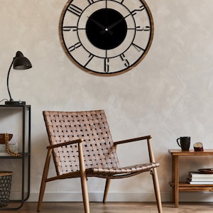Moderne Mid-Century-Wanduhr, Metall mit Holzwanduhr, übergroße stille Uhr, einzigartige Wohnuhr, Bauernhaus-Wanduhr, Design-Uhr-Kunst Bild 4