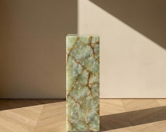 Handcrafted Green Onyx Pedestal: Luxury Display Stand