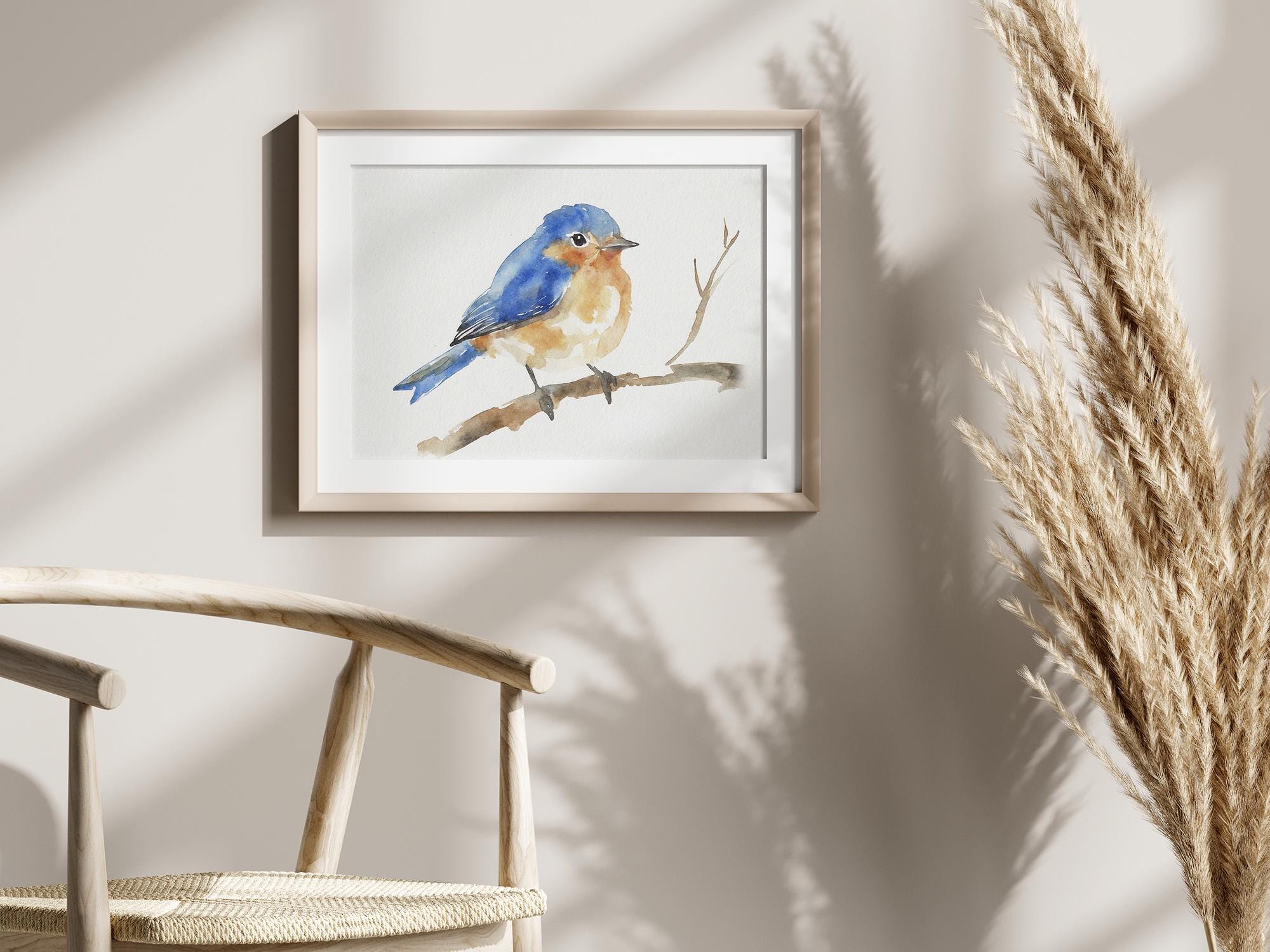 ブルーバードの水彩画：枝に止まるミニマリストの鳥の春の壁アート