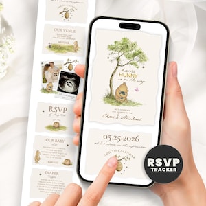 Op de afbeelding: Een smartphone toont een uitnodiging voor een babyshower met een Winnie de Poeh-thema. Het ontwerp bevat illustraties van Poeh, een boom en een vlinder, met de tekst "A little Hunny is on the way". Andere kaarten met evenementdetails zijn ook zichtbaar.