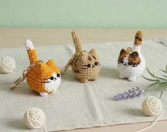 Handmade Crochet Cat Keychain – Chubby Kitty Keyring, Soft Amigurumi Cat Charm, Cute Gift for Cat Lovers